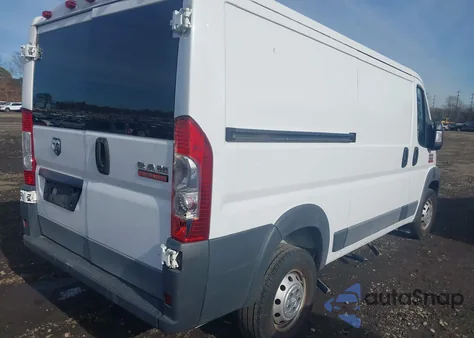 2017 Ram Promaster 1500 Low Roof 136 Wb z USA, uszkodzony, nr VIN 3C6TRVAG5HE526811